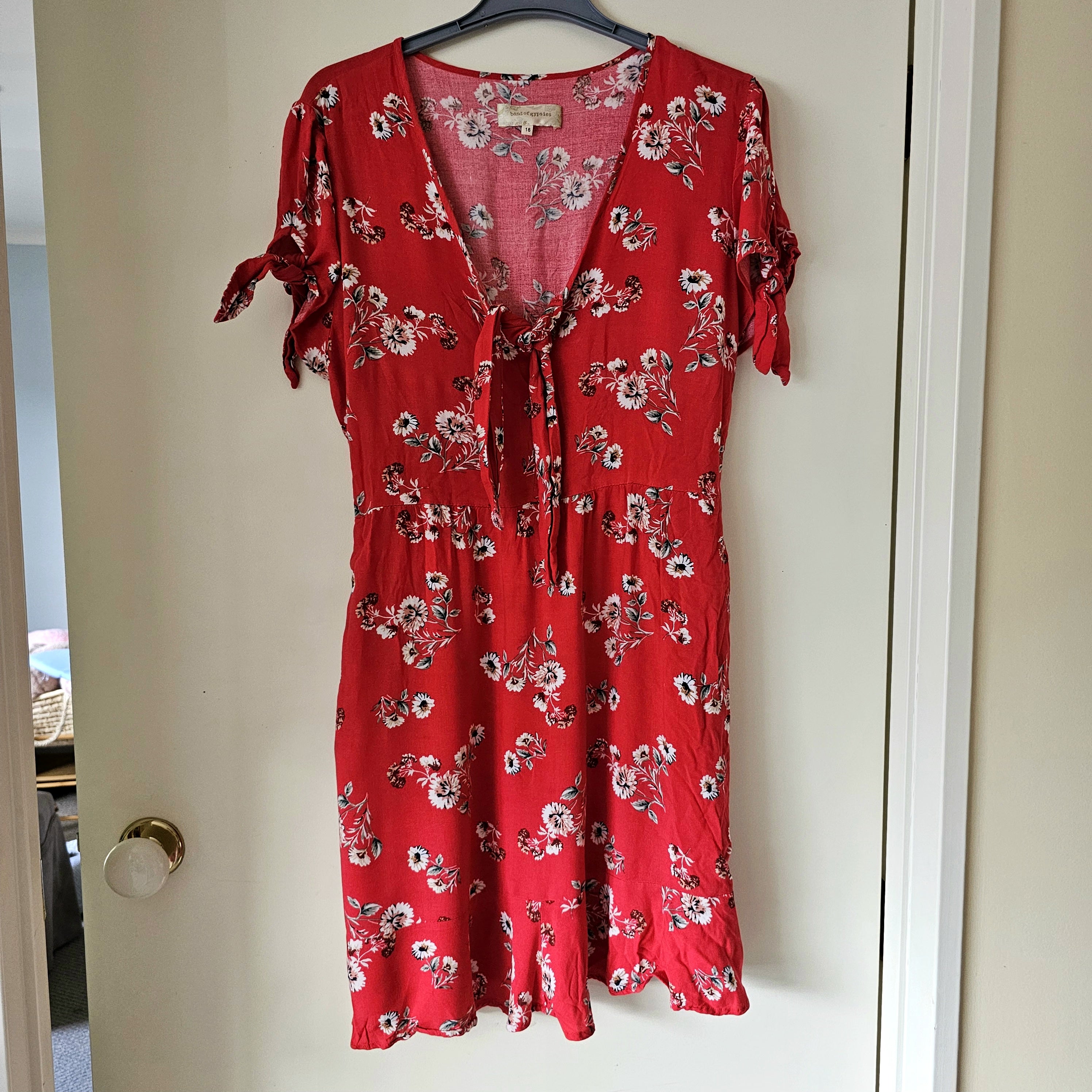 Band of gypsies floral dress best sale